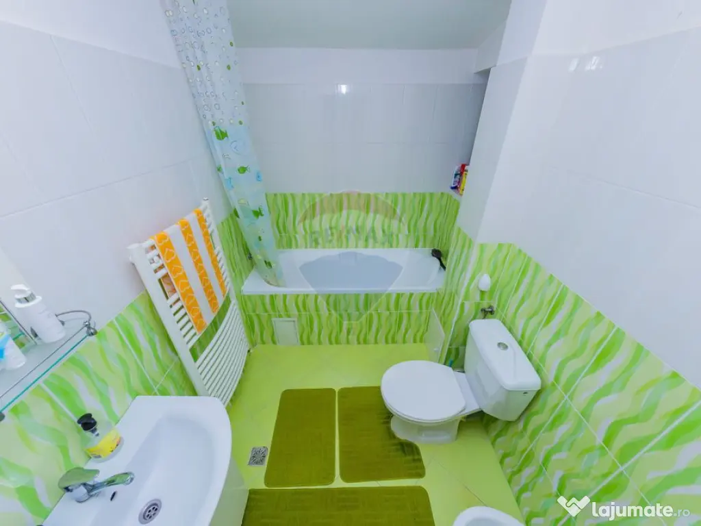 Apartament pe 2 niveluri de vânzare Victoriei 