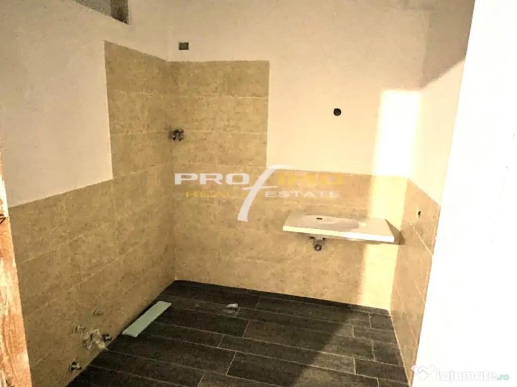 Vila Exclusivista P 2E M zona Faleza Nord - Plaja Reyna 