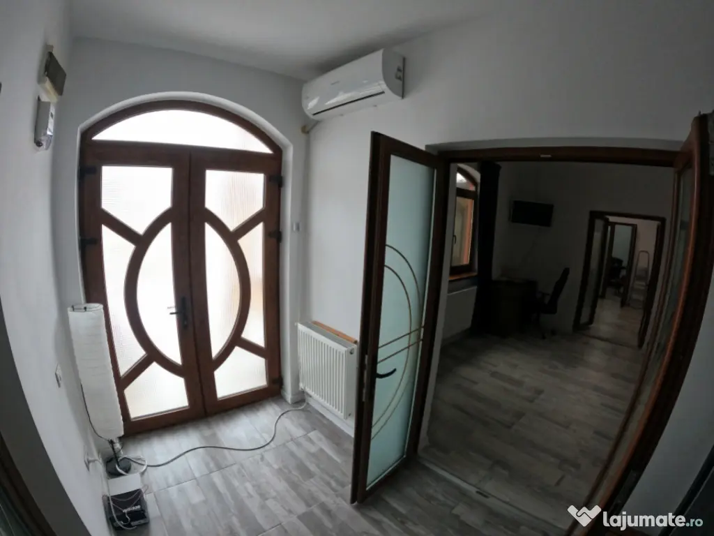 Casă de Vis de Vânzare – Eleganță și Confort zona cen