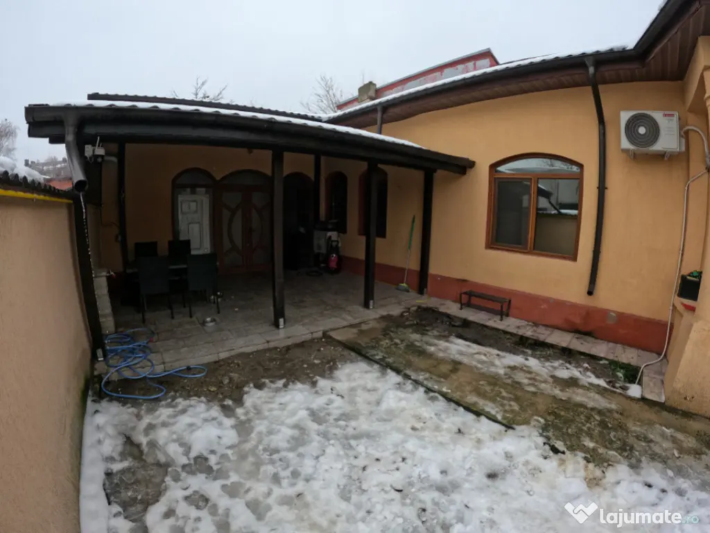 Casă de Vis de Vânzare – Eleganță și Confort zona cen