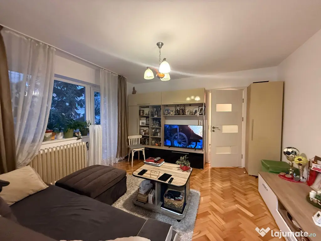 Apartament 2 camere –etaj 1-zona Piata Centrala 