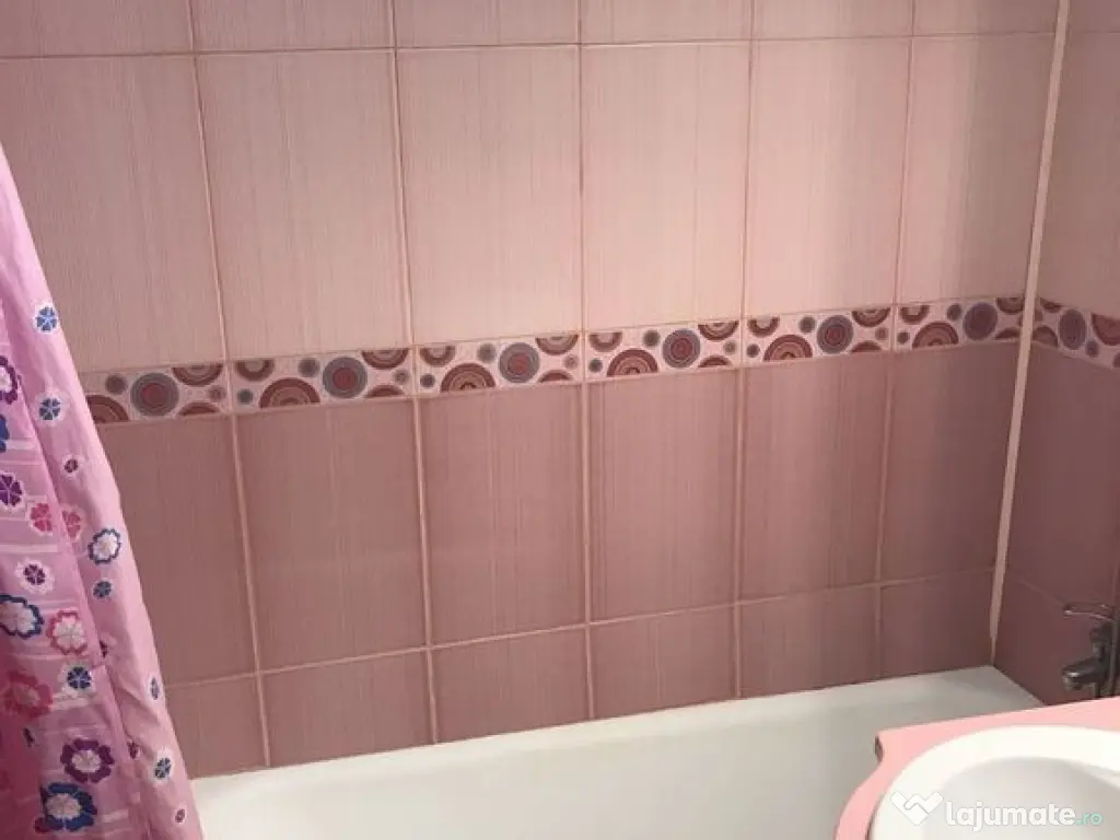 Garsoniera 2 minute de metrou Brancoveanu 