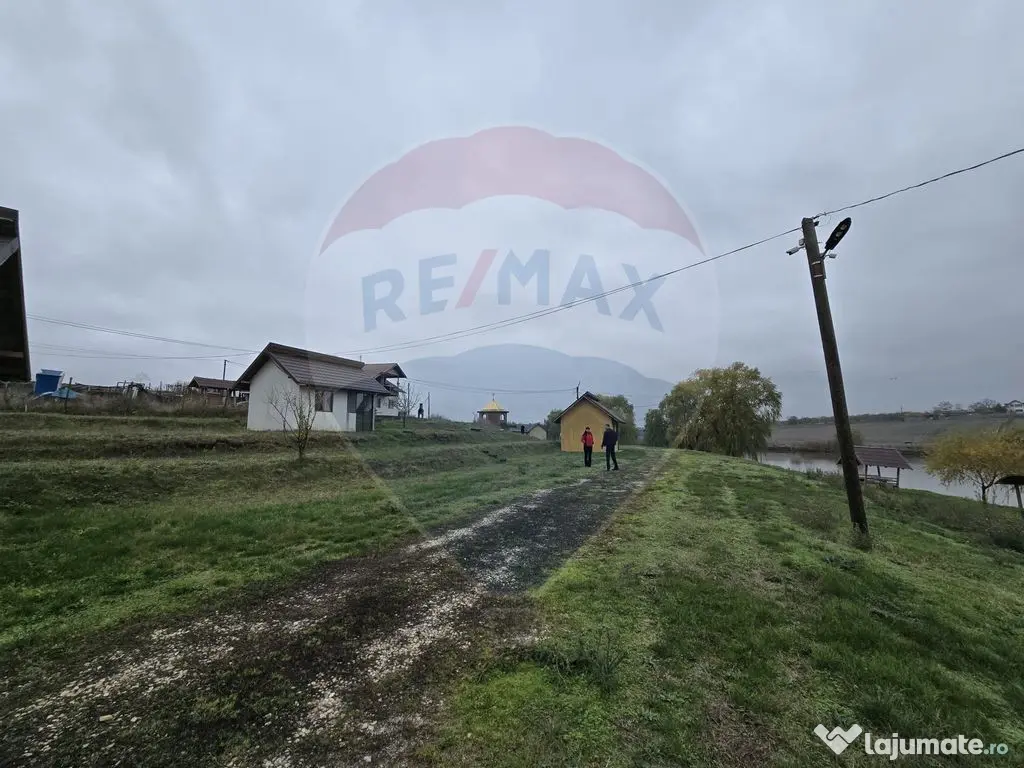 DE VANZARE LAC Pescuit sportiv 6,7ha + TEREN 6,3ha 
