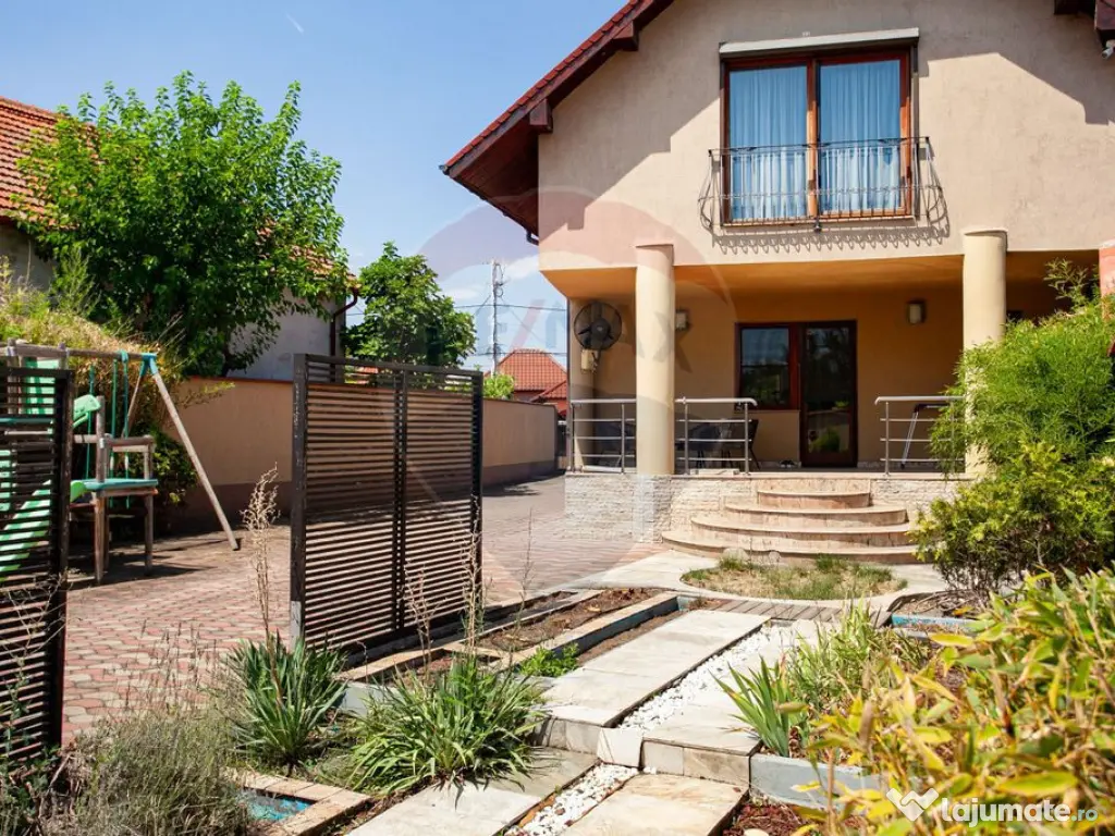 Casă modernă și spațioasă cu piscină,saună și sal... 