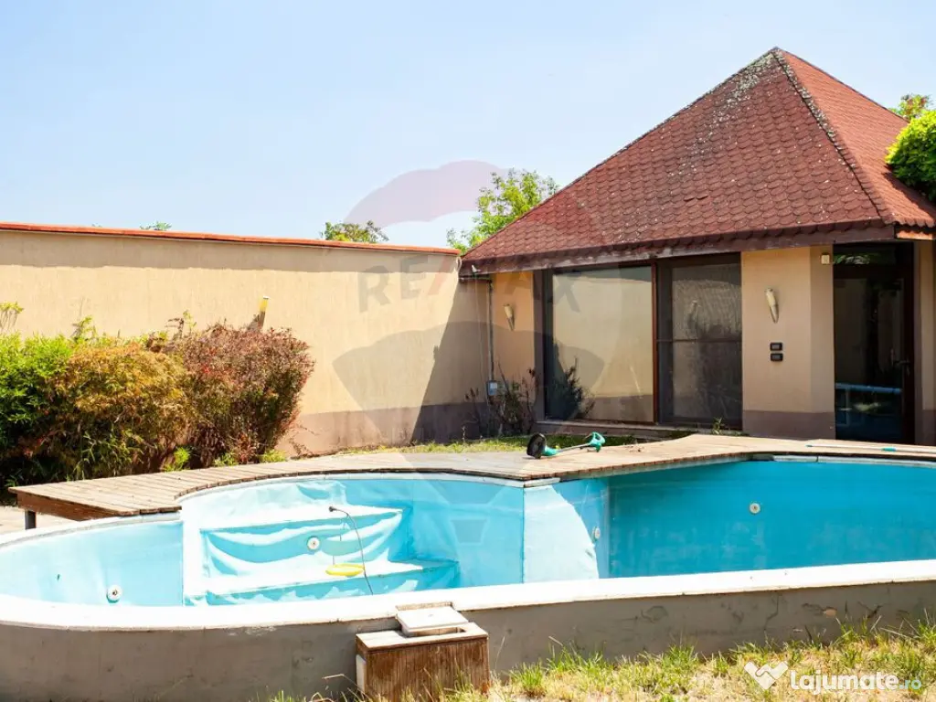 Casă modernă și spațioasă cu piscină,saună și sal... 
