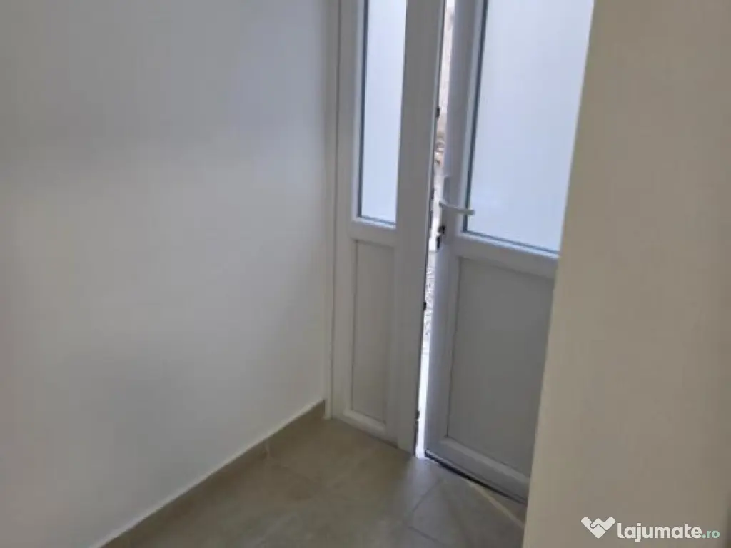 Spatiu comercial 3 camere zona Central Sibiu 