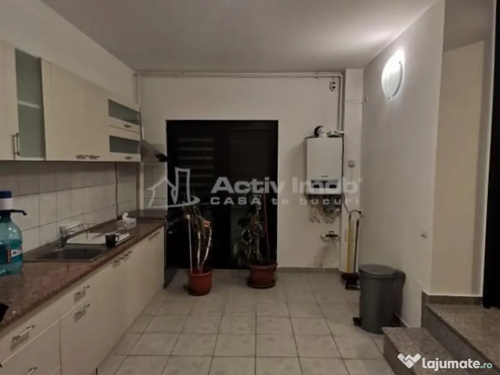 Bucurestii Noi, parter si subsol in vila 136 mp, gradina 400 