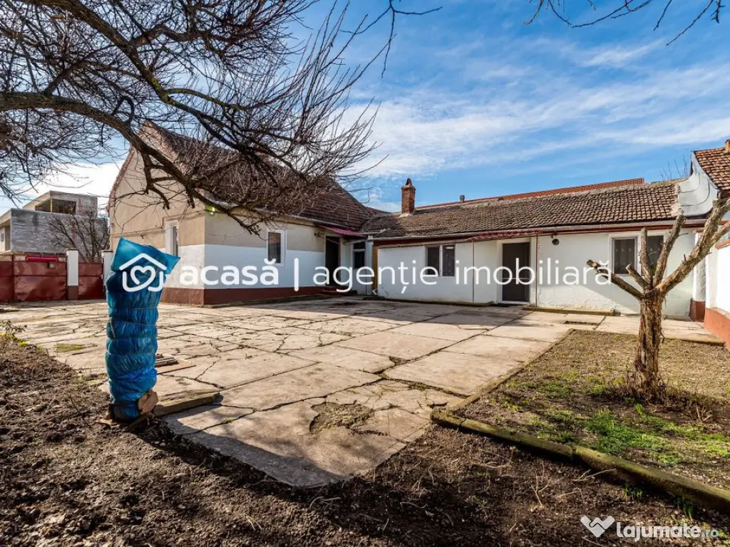 VÂNDUT! Casă cu teren 846 mp Micalaca, Strada Lipovei.