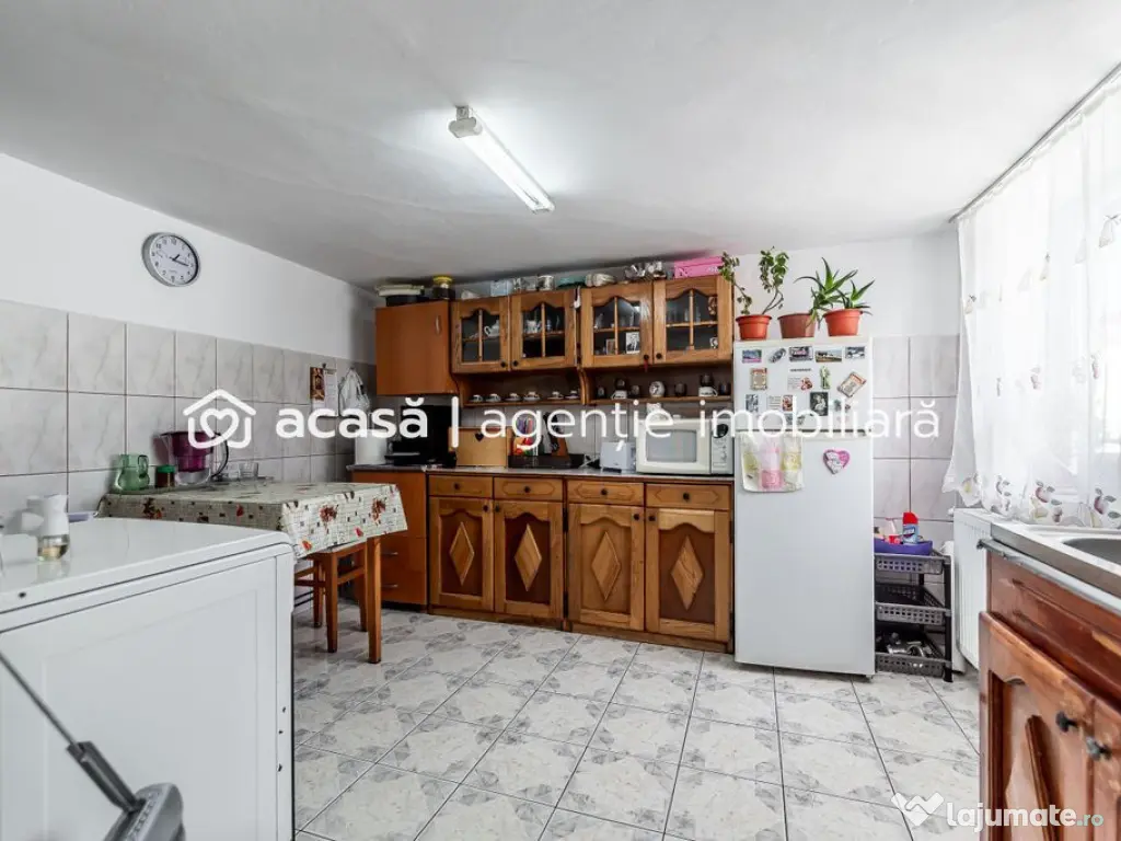 VÂNDUT! Casă cu teren 846 mp Micalaca, Strada Lipovei.