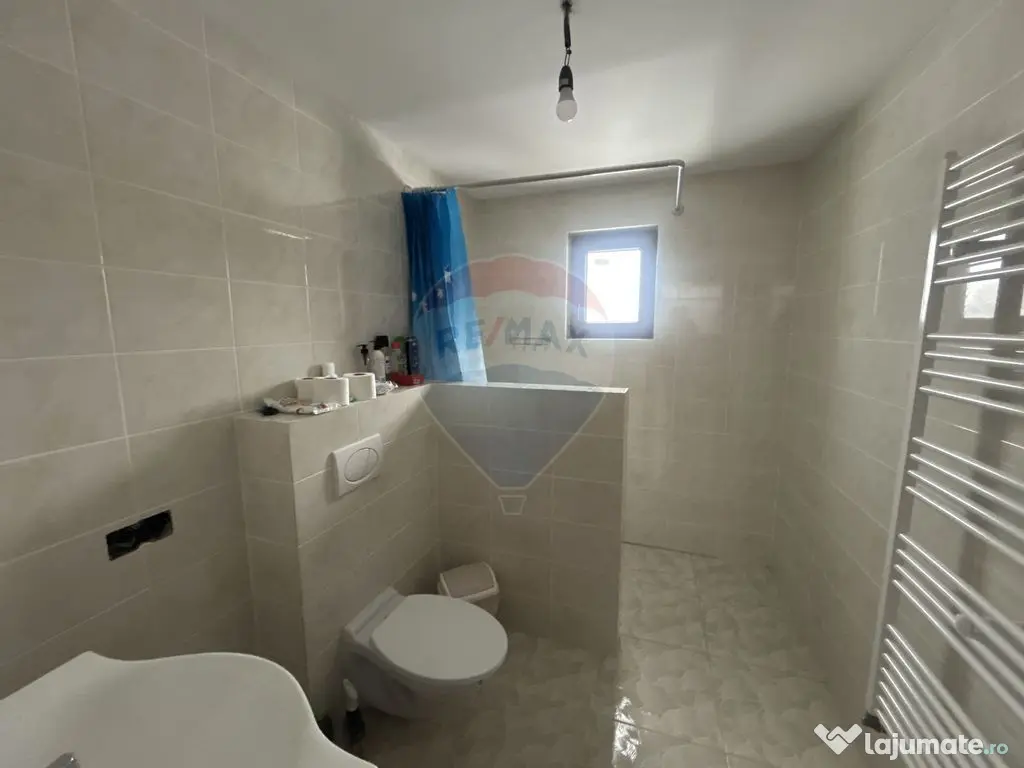 Casă nouă de vânzare 220 mp 13 ari teren SATULUNG 15KM...