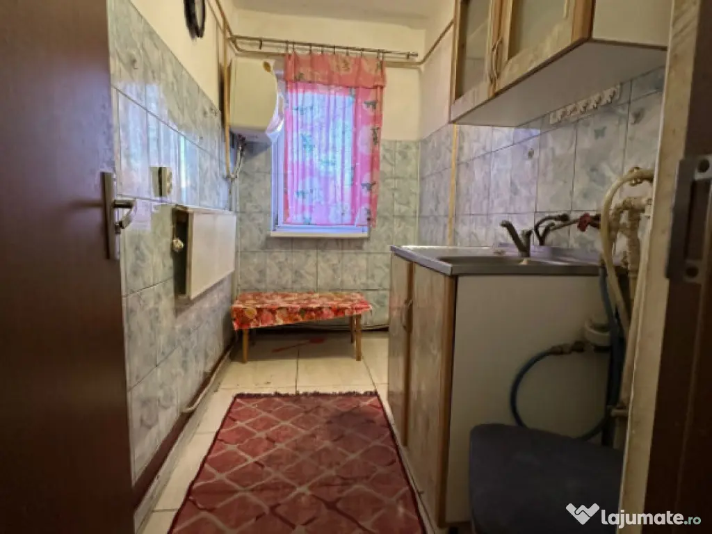 - Apartament 2 camere confort 2, Viziru 1, etaj 3. 