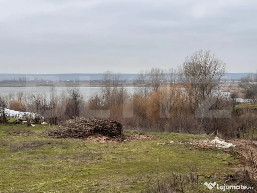 Teren intravilan 2142 mp – vedere lac Geormane