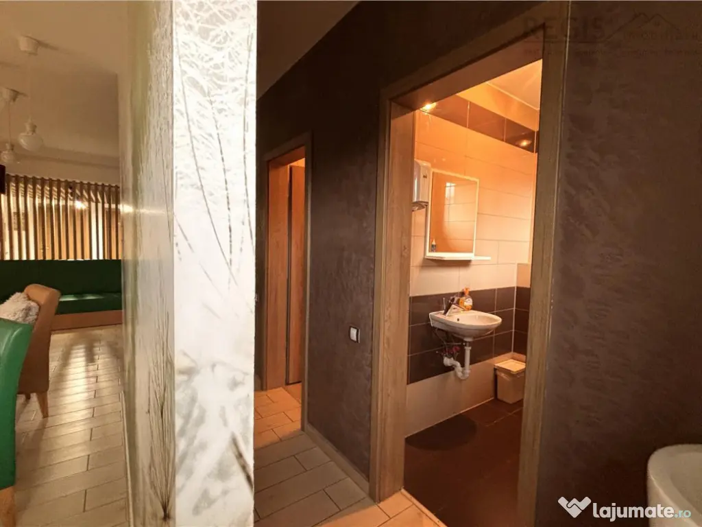 Spatiu 8 camere, 24 parcari si curte 900mp, in Brasov