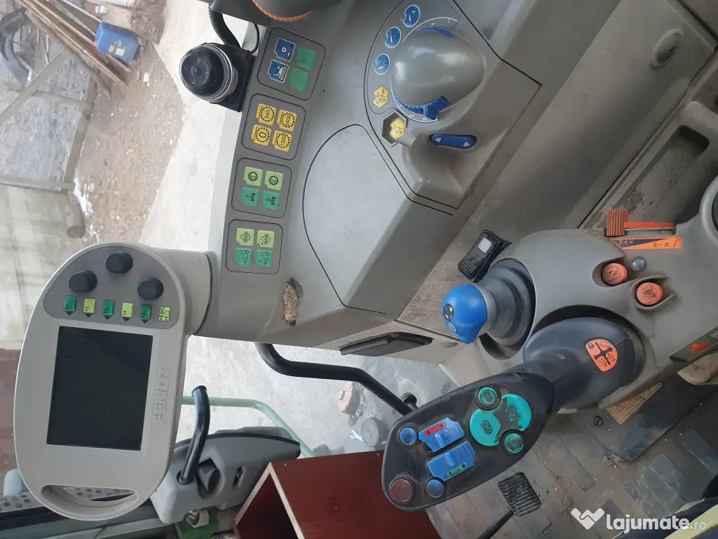 Vand tractor fendt 412 vario tms 