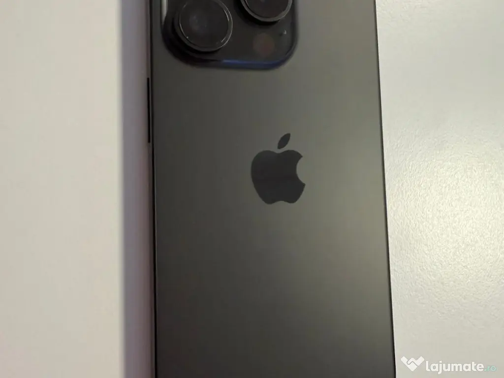 iPhone 15 Pro – 128 GB 