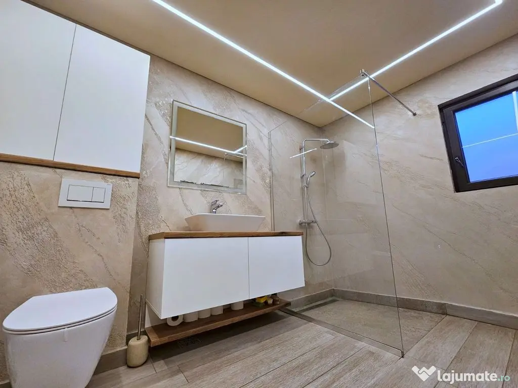 De vanzare - Casa 2 camere, renovata - singur in curte -P...