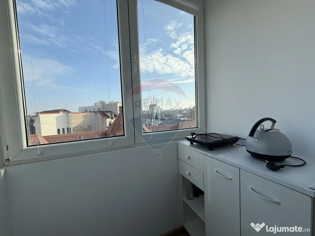 De inchiriat! Garsoniera la Universitate 