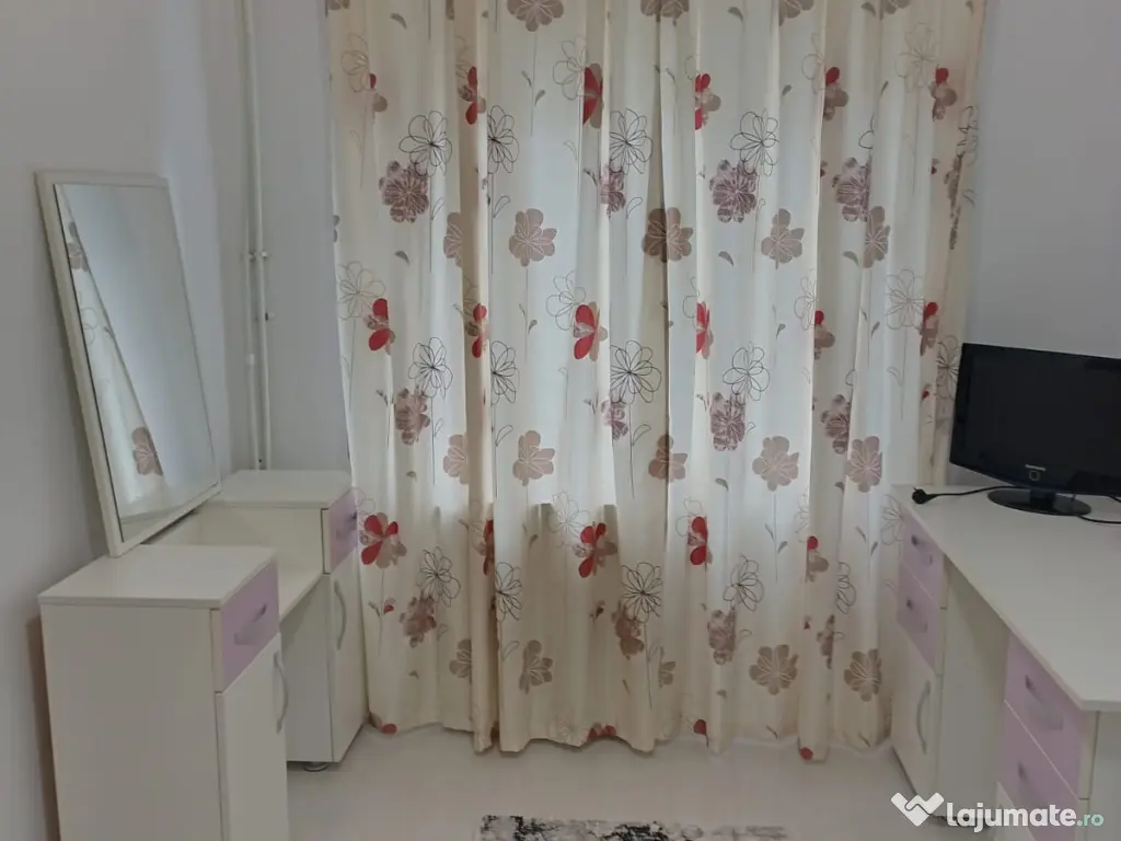 Apartament de inchiriat 3 camere Tomis Nord 