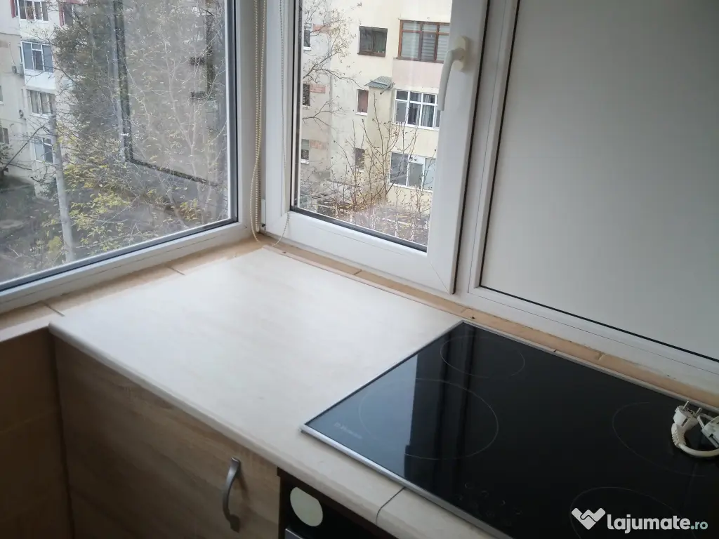 Vânzare apartament 3 camere 