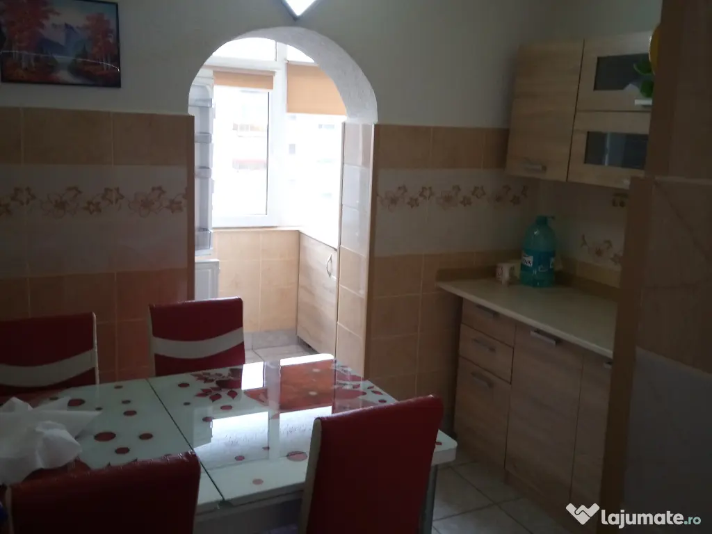 Vânzare apartament 3 camere 