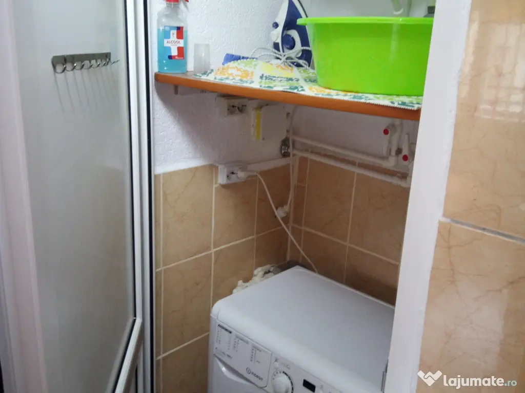 Vânzare apartament 3 camere 