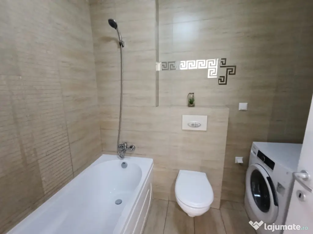 Închiriez apartament 2 camere Cosmopolis 