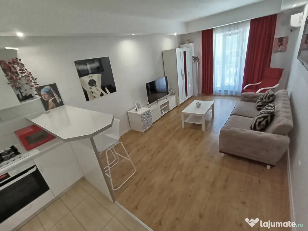 Închiriez apartament 2 camere Cosmopolis 
