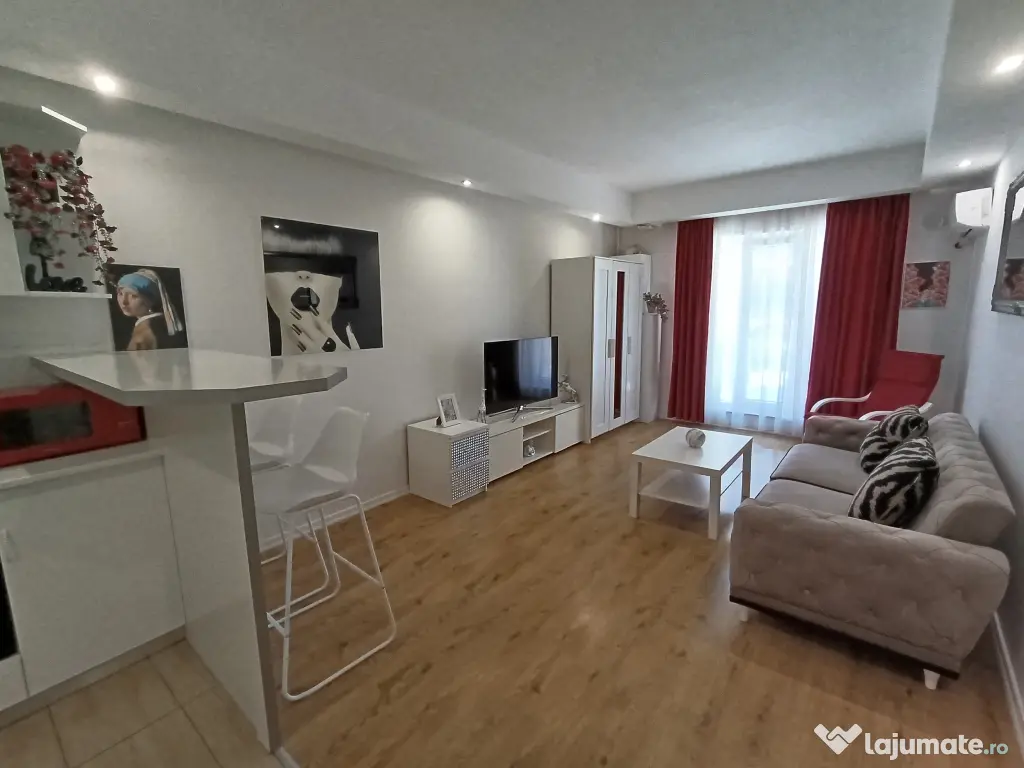Închiriez apartament 2 camere Cosmopolis 