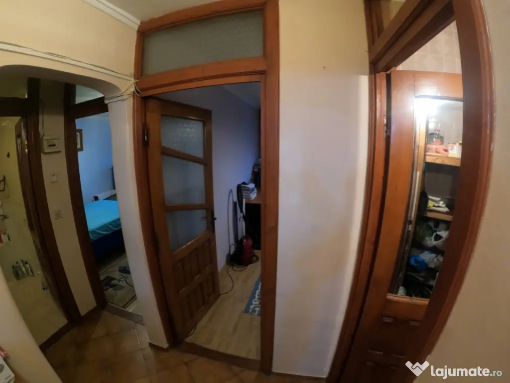 Apartament de 3 camere, 73 mp decomandat la parter inalt 