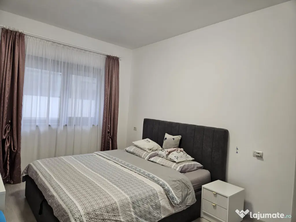 Inchiriez ap 2 camere semidecomandat 46 mp 