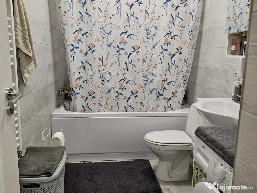 Inchiriez ap 2 camere semidecomandat 46 mp 