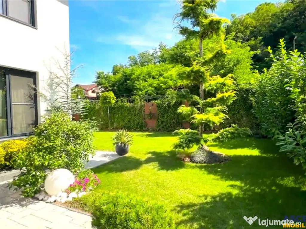 FILM!Vila cu arhitectura selecta, intr- o eleganta oaza de l