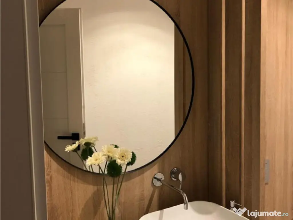 FILM!Vila cu arhitectura selecta, intr- o eleganta oaza de l