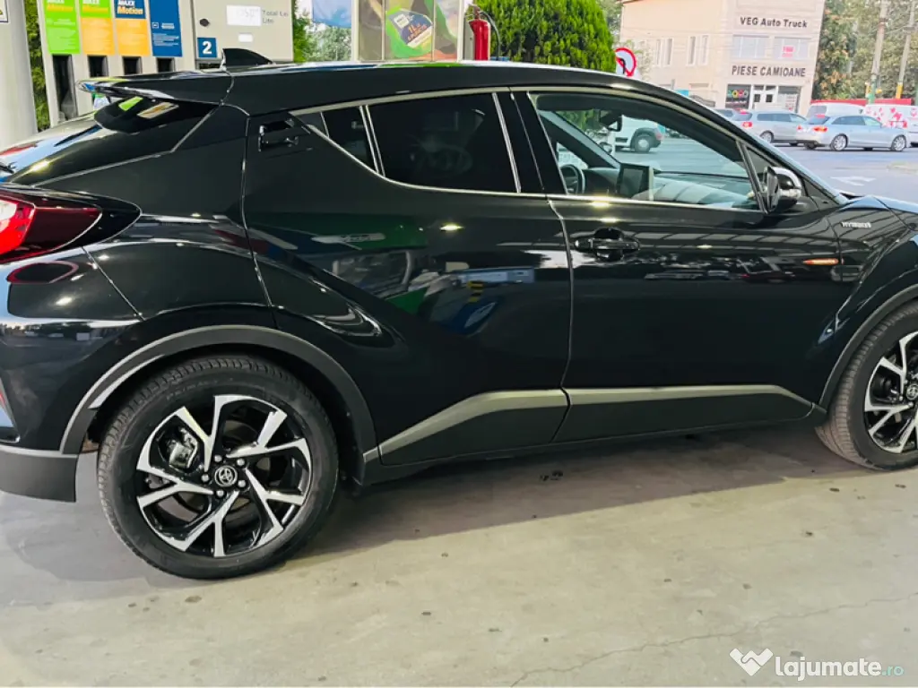 Toyota CHR C-ult style Hybrid 2021 motor 2.0 