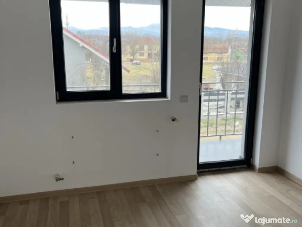 Vând duplex la cheie - suprafață utilă este de 110 m2 ,