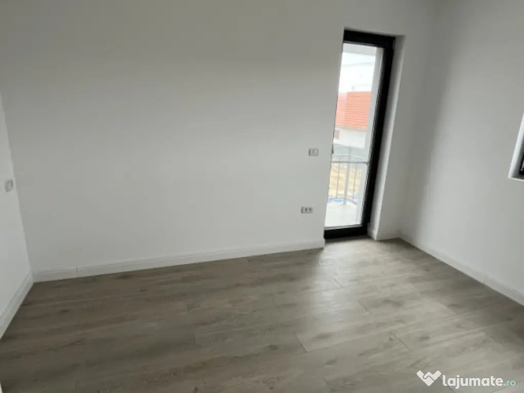 Vând duplex la cheie - suprafață utilă este de 110 m2 ,