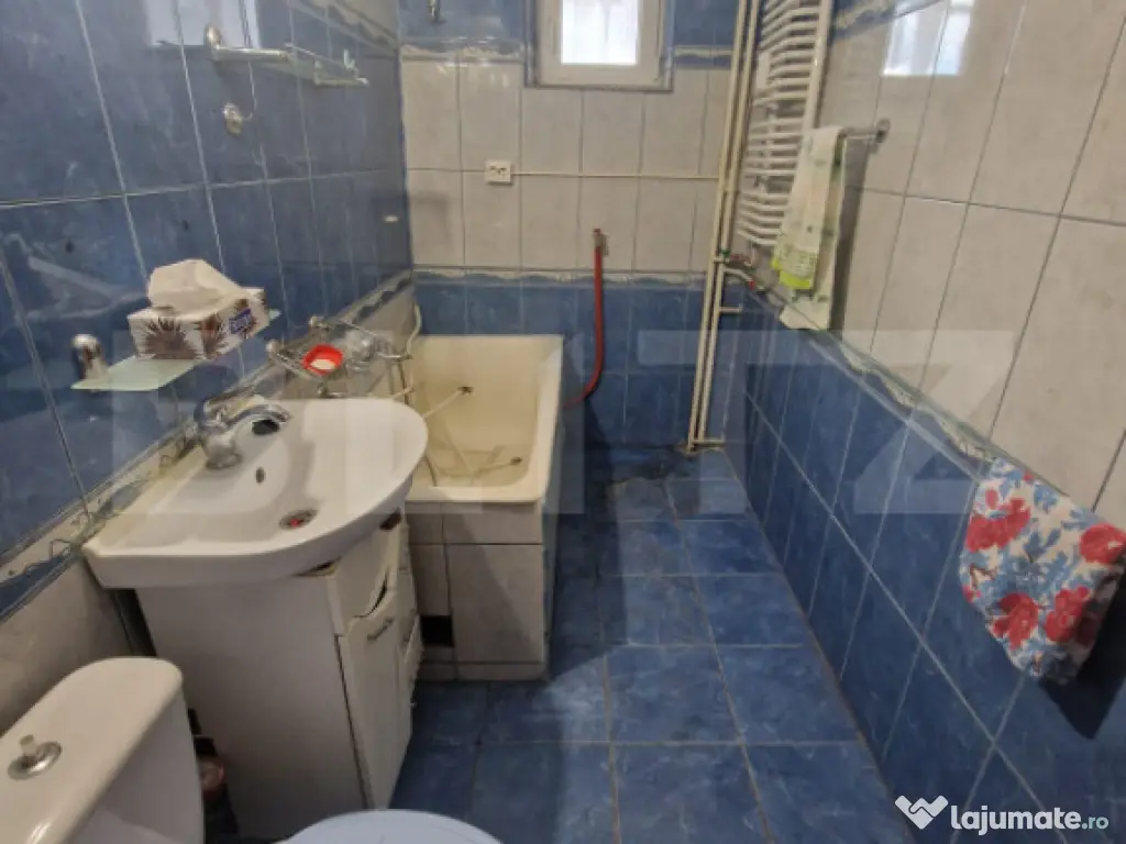 Apartament 2 camere, 54 mp totali, zona Centrală 