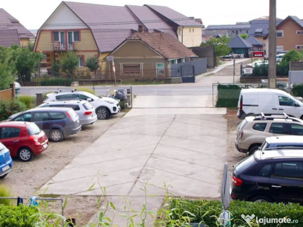 Pensiune de vanzare, 1000 mp, zona Tasnad 