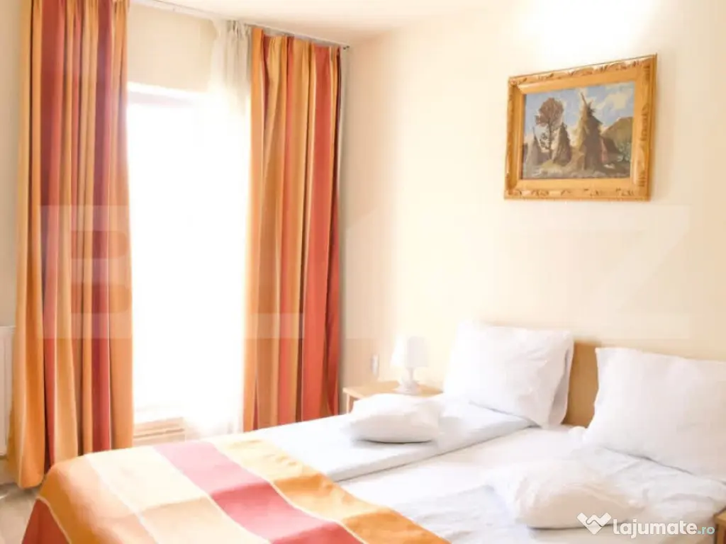 Pensiune de vanzare, 1000 mp, zona Tasnad 