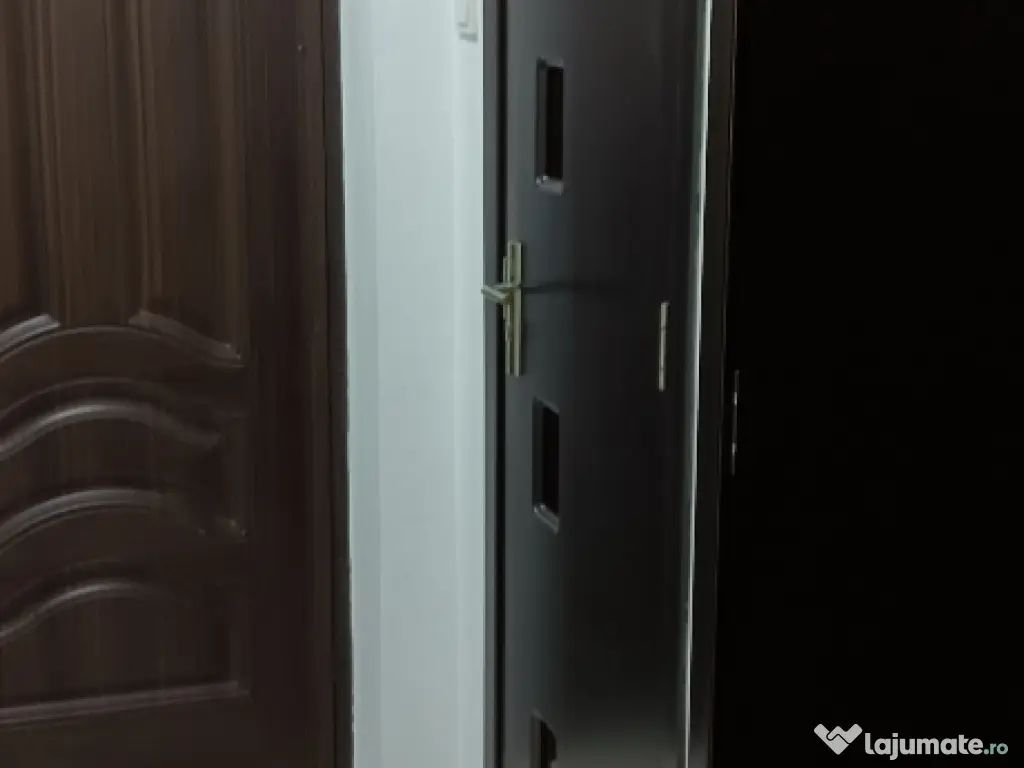 Vând apartament 2 camere etajul 2 ,complect mobilat 