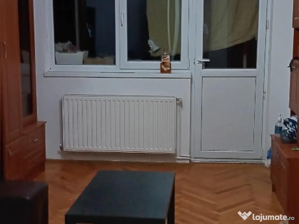 Vând apartament 2 camere etajul 2 ,complect mobilat 