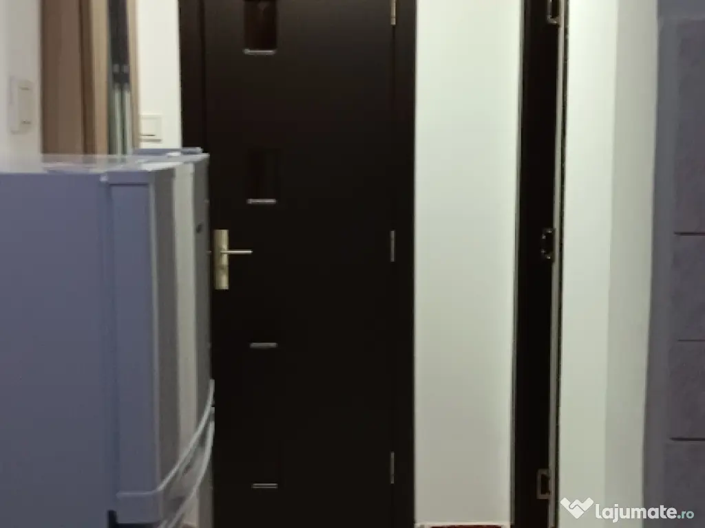 Vând apartament 2 camere etajul 2 ,complect mobilat 