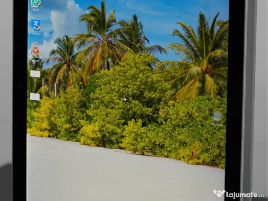 Microsoft Surface Pro 4 (intel i5 / 8GB Ram / 256 SSD)