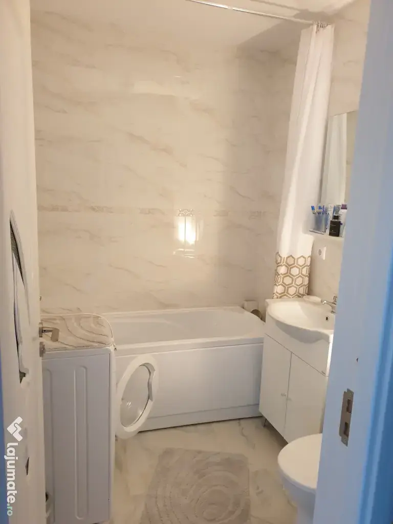 De vanzare apartament cu 1 camera la etajul 2 din 5 cu lift mobilat