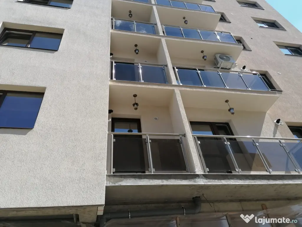De vanzare apartament cu 1 camera la etajul 2 din 5 cu lift mobilat