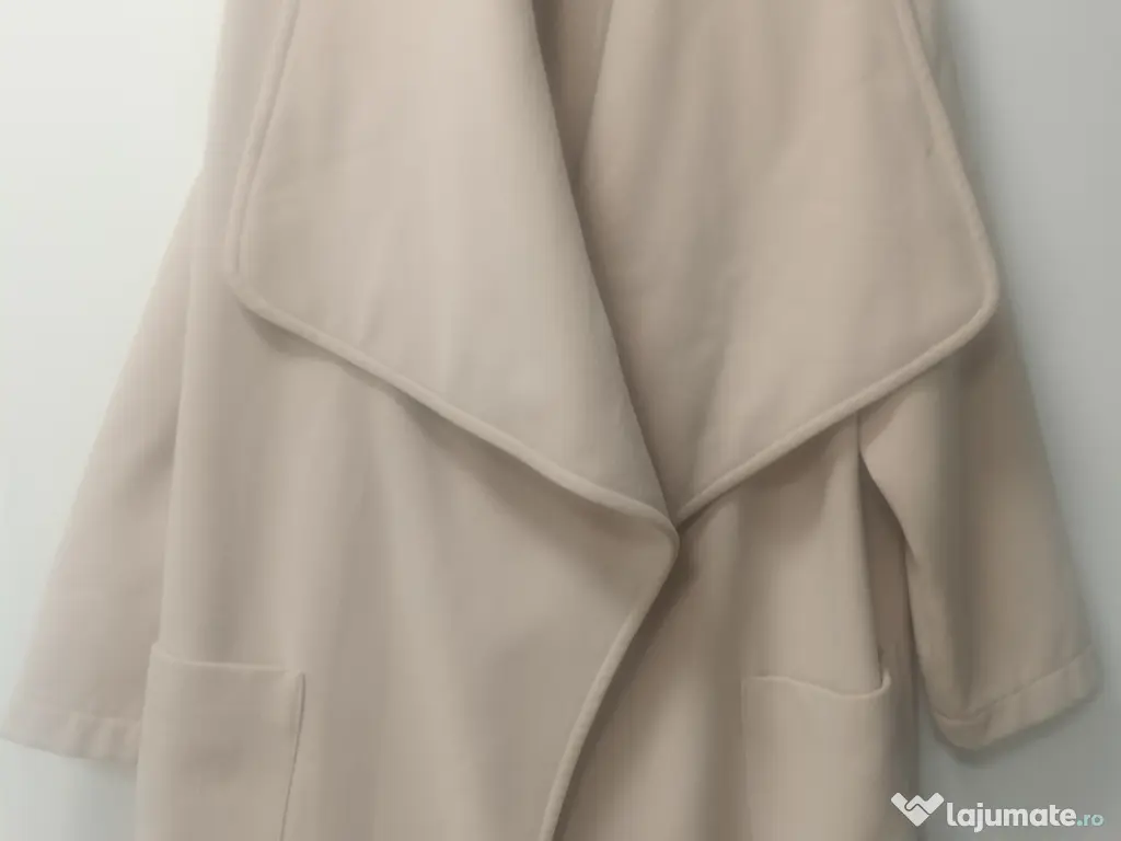 Scurta din stofa bej-piersica 