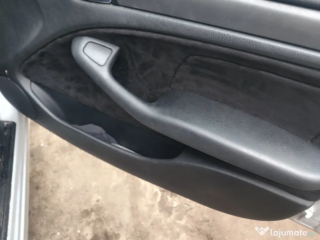Dezmembrez BMW e46 anul 2000 motorizare 2000benzina