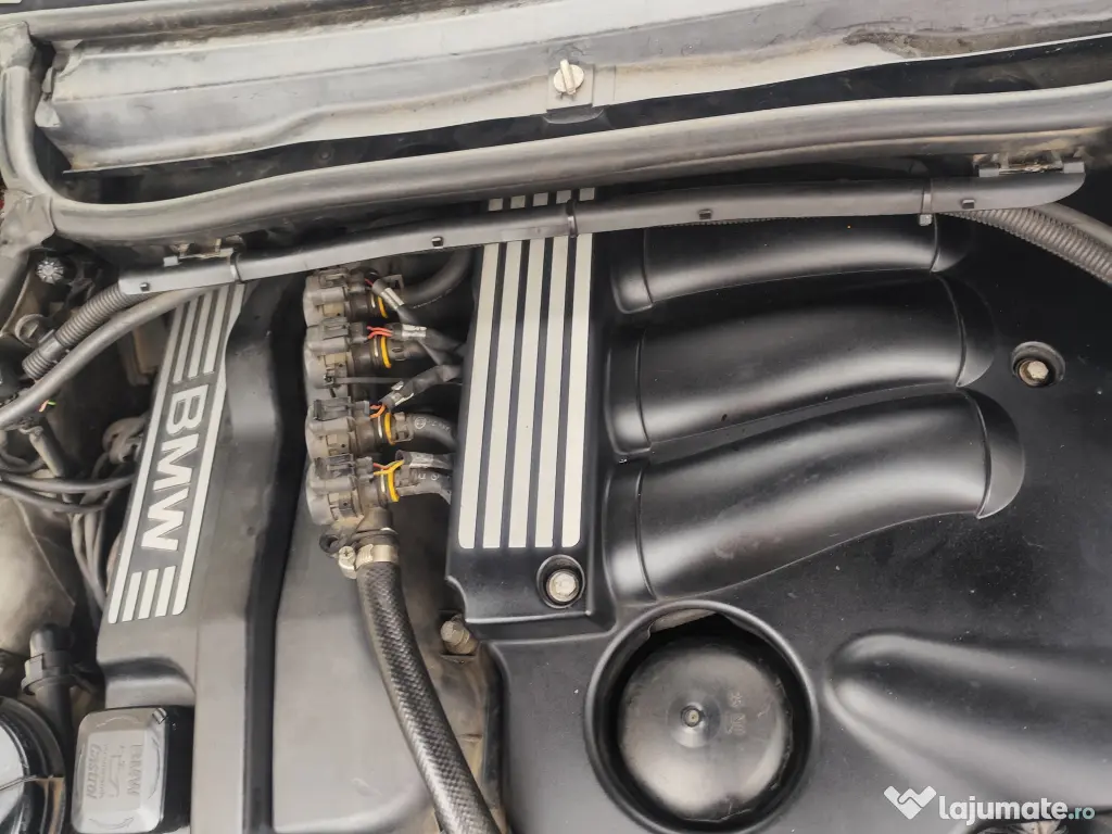 Dezmembrez BMW e46 anul 2000 motorizare 2000benzina