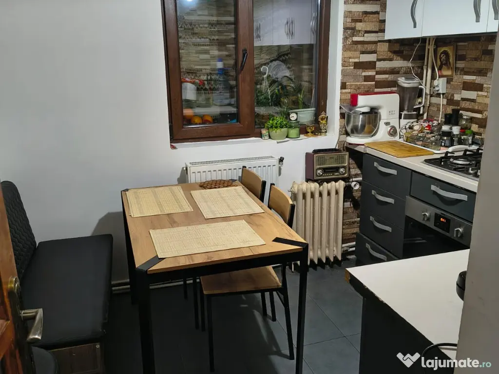 Apartament 3 camere decomandat et1 Aparatorii Patriei - metrou