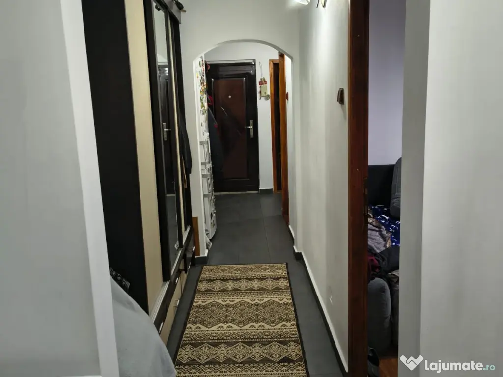 Apartament 3 camere decomandat et1 Aparatorii Patriei - metrou